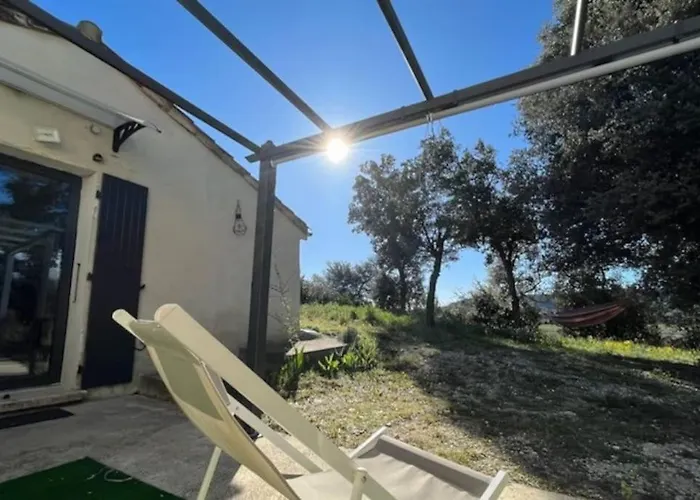 Studio Du Petit Caillou En Drome Provencale , Jacuzzi Privatif En Supplement