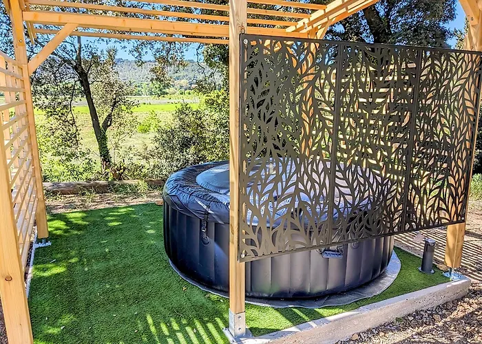 Studio Du Petit Caillou En Drome Provencale , Jacuzzi Privatif En Supplement
